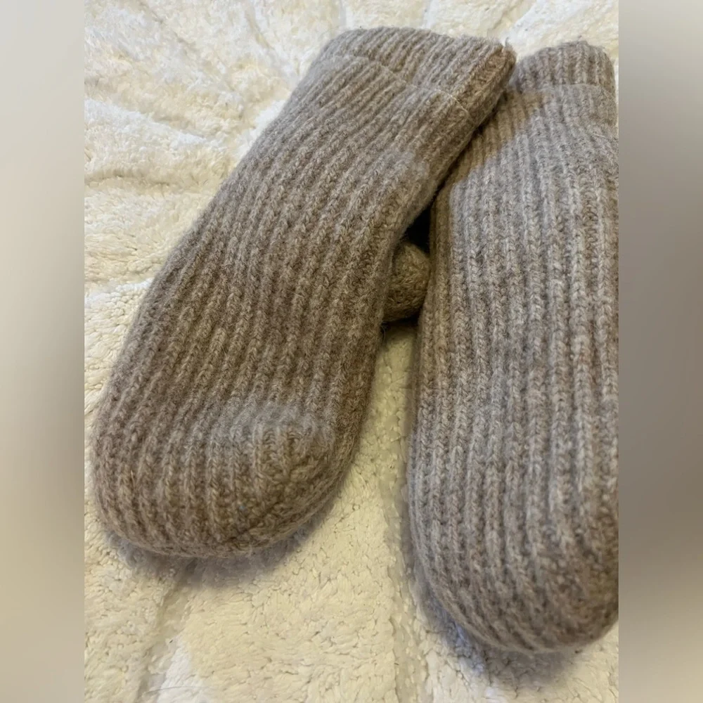 Hand crafted Organic will lined mittens Super warm Beige Women’s large